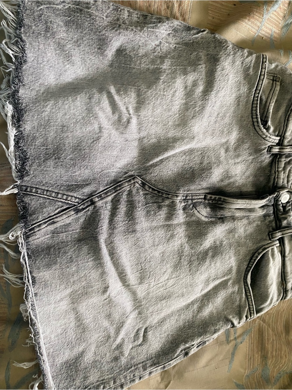 Guess Light Gray Denim Jeans with Branded Button